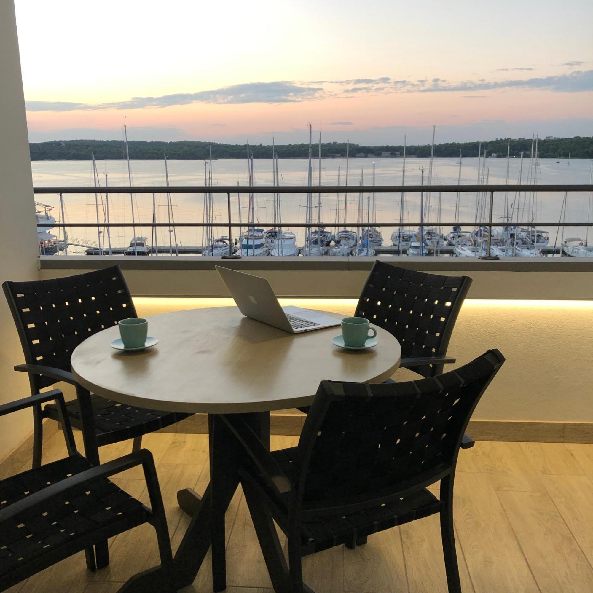 Pula Center Seaview Apartment Luaran gambar