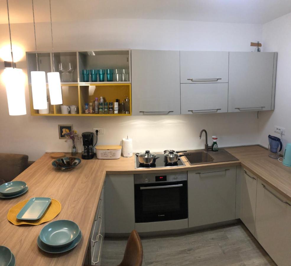 Pula Center Seaview Apartment Luaran gambar