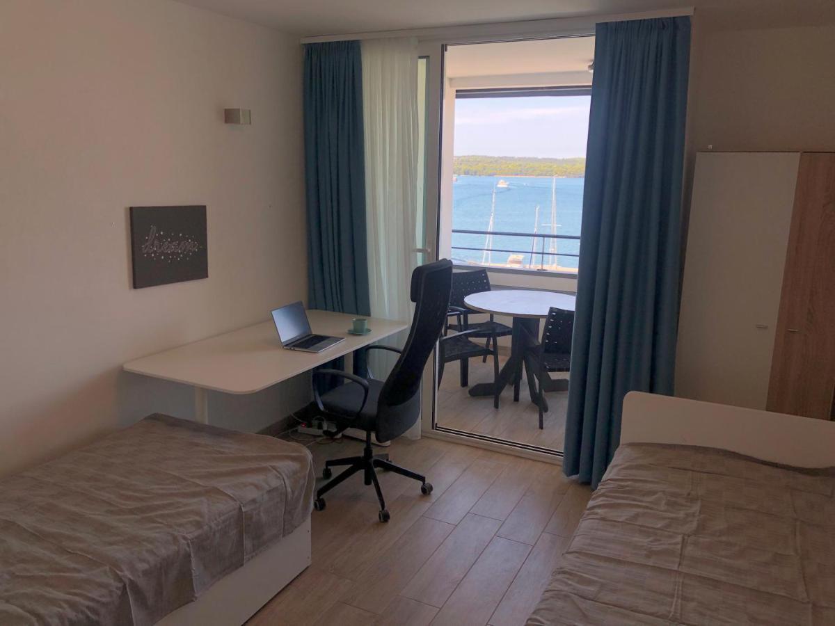 Pula Center Seaview Apartment Luaran gambar