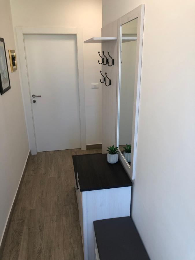 Pula Center Seaview Apartment Luaran gambar