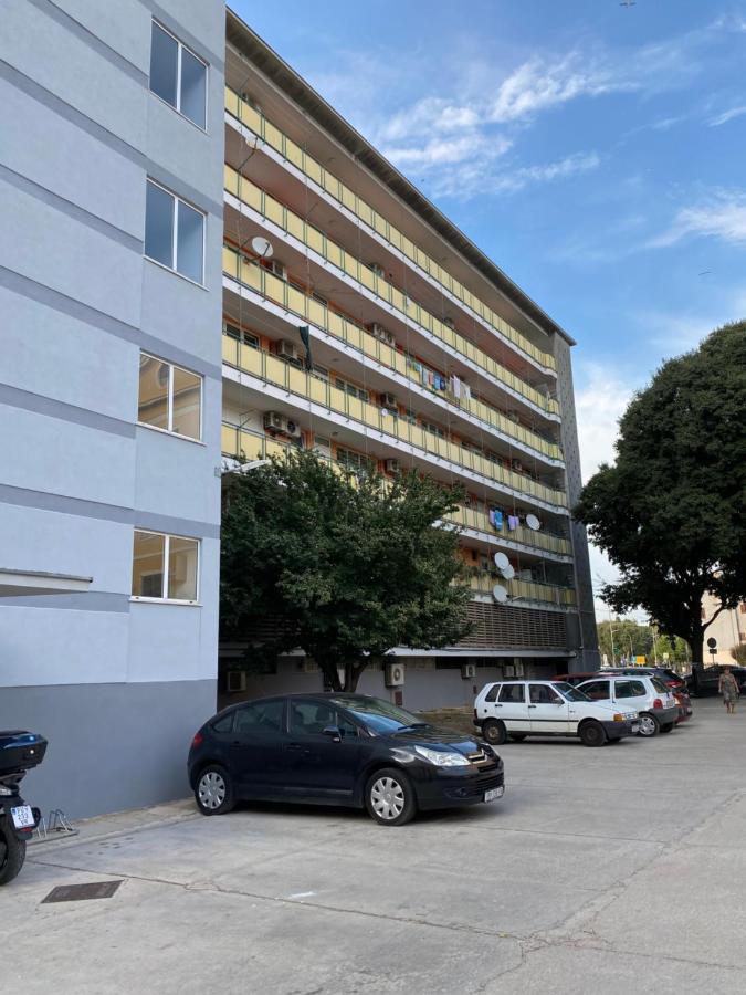 Pula Center Seaview Apartment Luaran gambar